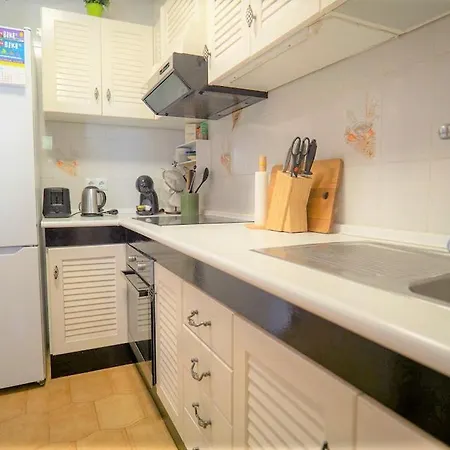 Beautiful 2 Bedroom With Communal Pools Holiday home